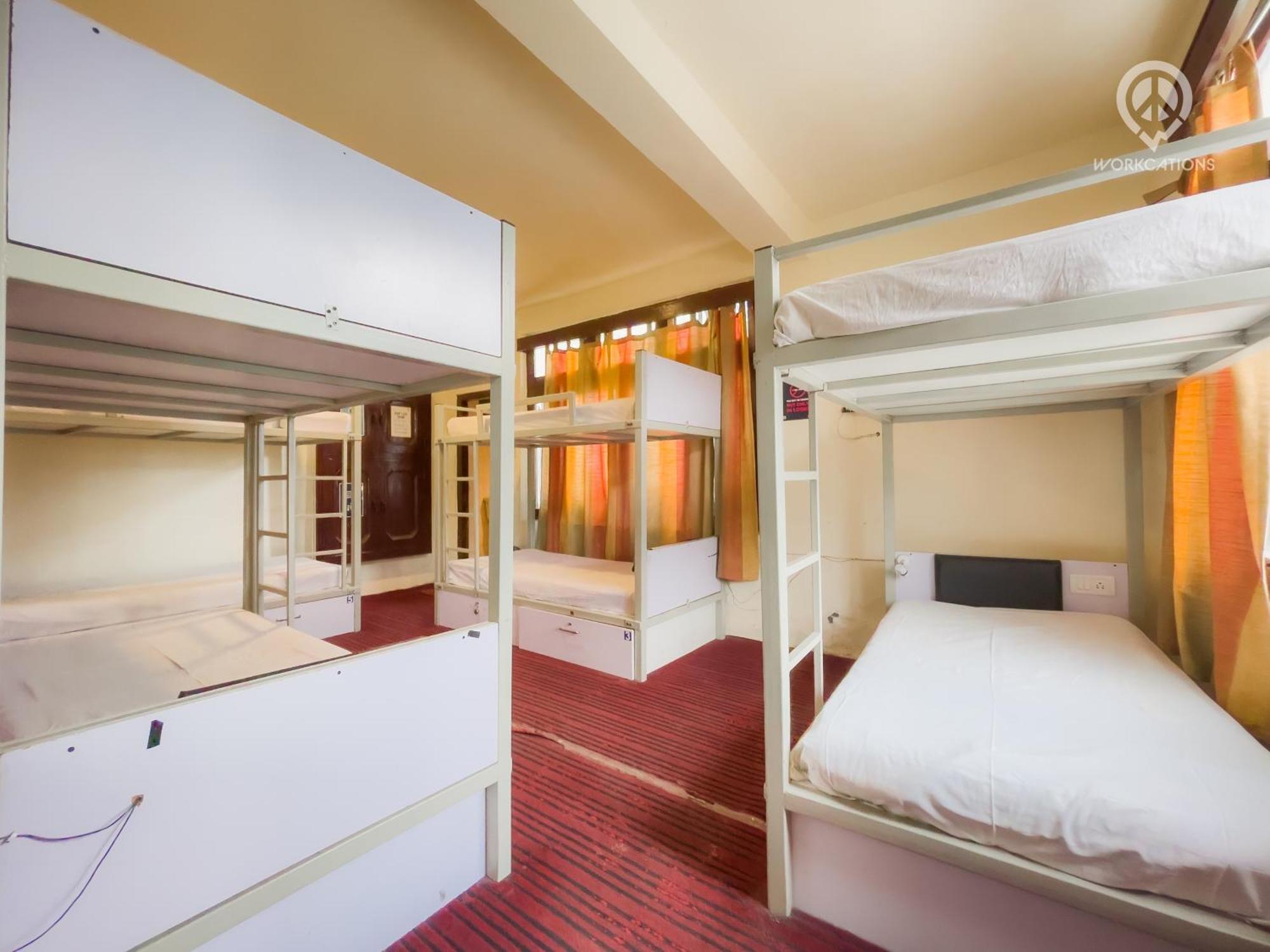 Dormigo Hostel Manāli Buitenkant foto